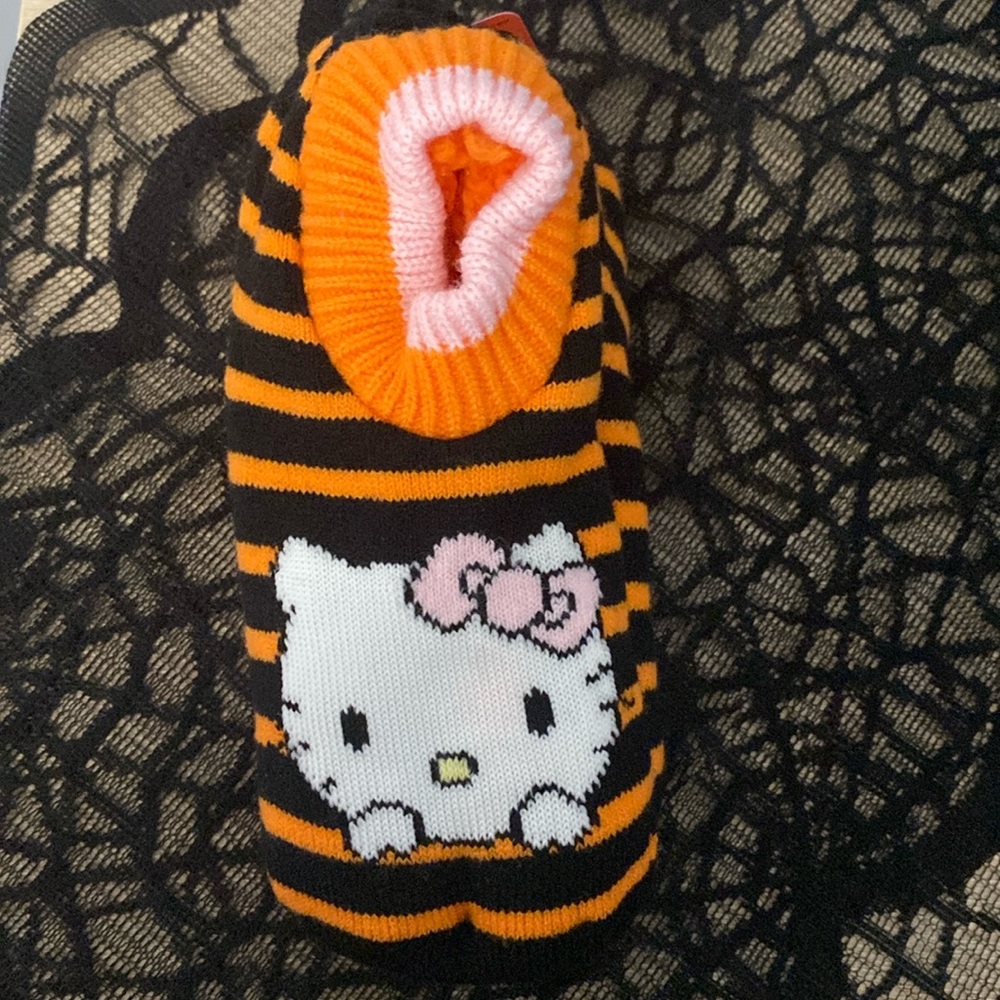 Hello Kitty Glow in the Dark Striped 
Halloween Fuzzy Slippers NWT